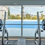 Golden Club Cabanas- House With View, Pools And Private 아파트 타비라