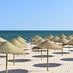 Golden Club Cabanas- House With View, Pools And Private