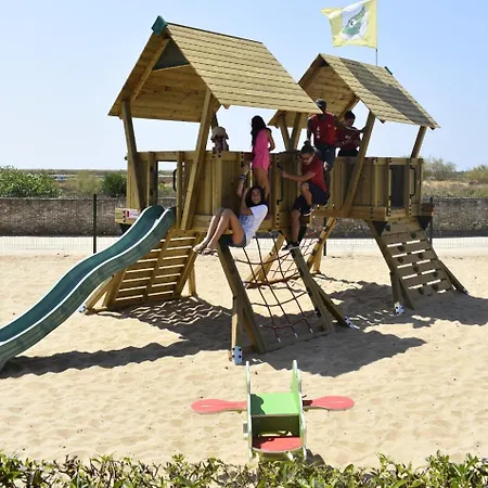 Apartmán Golden Club Cabanas- House With View, Pools And Private