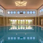 Golden Club Cabanas- House With View, Pools And Private Appartement
